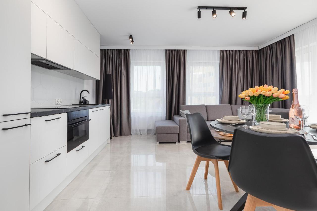 Sun Towers Lux Apartments By Renters Prestige シフィノウイシチェ エクステリア 写真