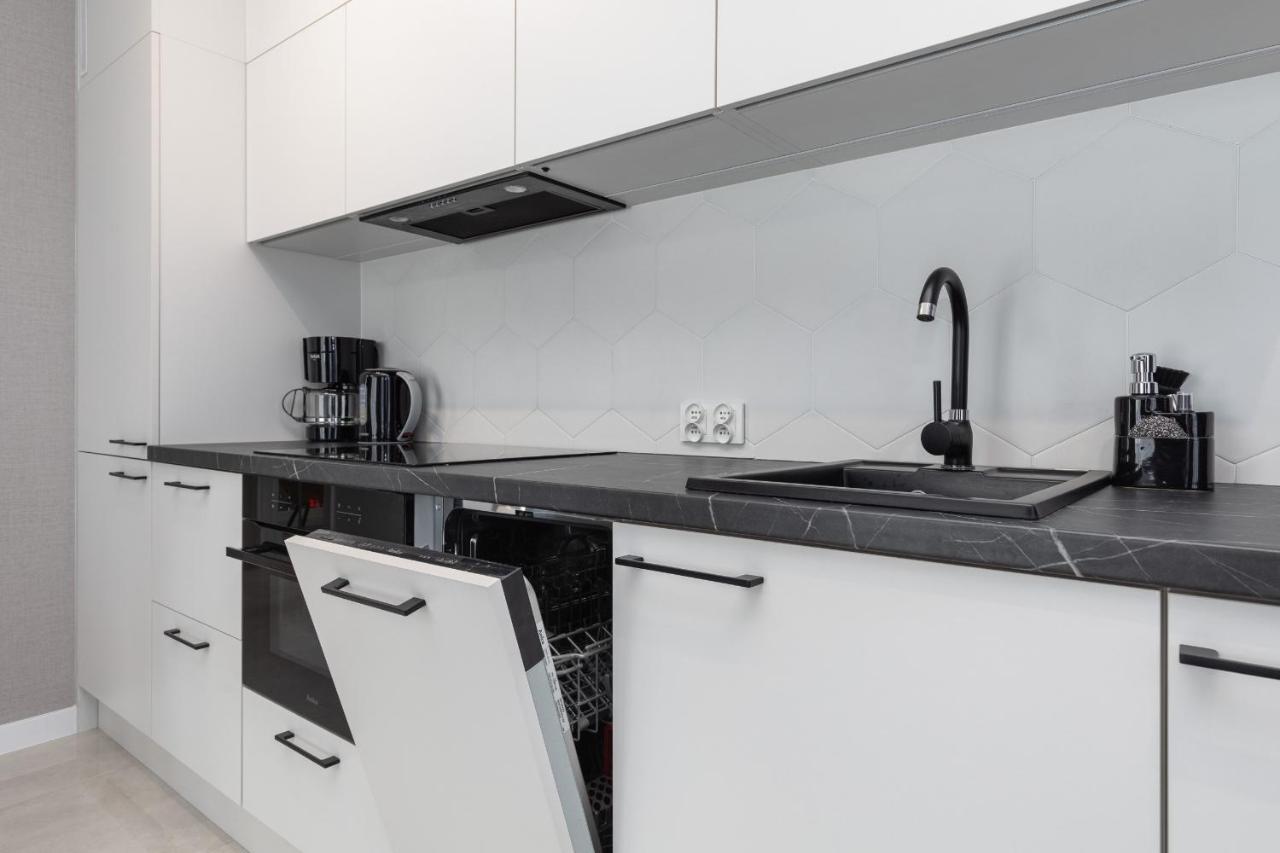 Sun Towers Lux Apartments By Renters Prestige シフィノウイシチェ エクステリア 写真