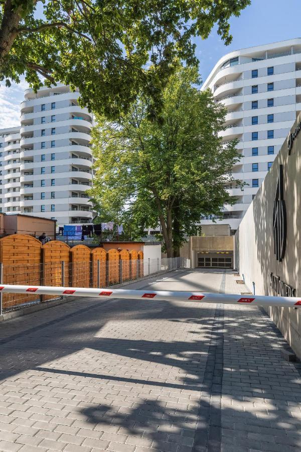 Sun Towers Lux Apartments By Renters Prestige シフィノウイシチェ エクステリア 写真