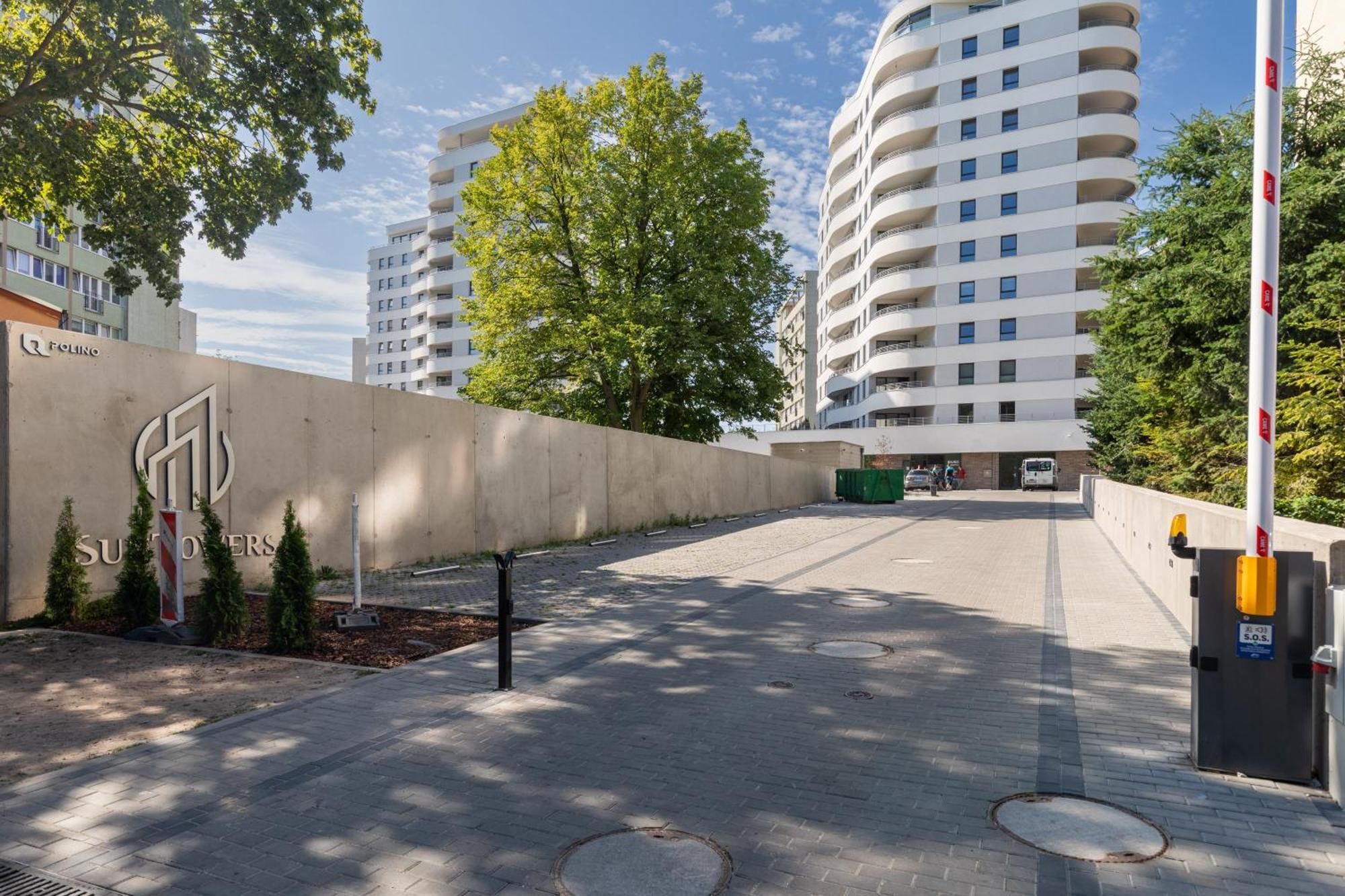 Sun Towers Lux Apartments By Renters Prestige シフィノウイシチェ エクステリア 写真